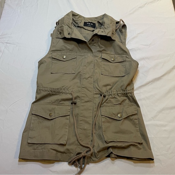 Active USA Khaki Sleeveless Vest with Hood 100% Cotton, Breathable, Snap closure - Picture 12 of 16